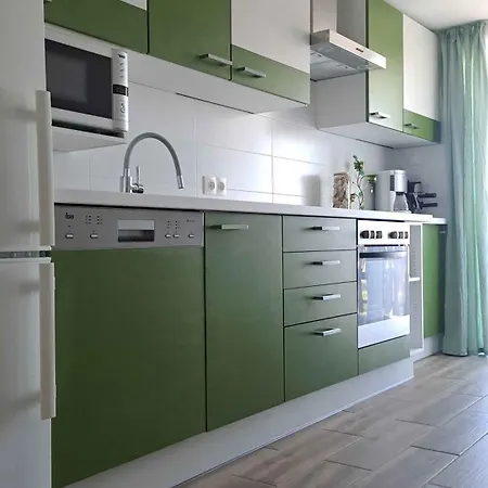 In - Balaton 43602 Apartament *